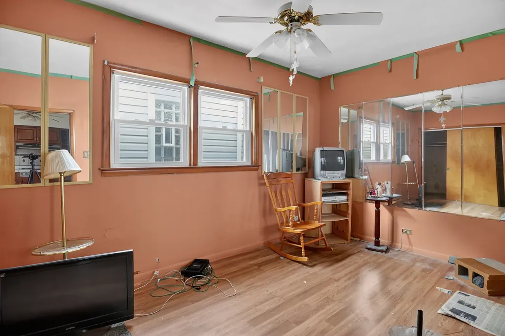 8330 South Essex Avenue Chicago IL 60617