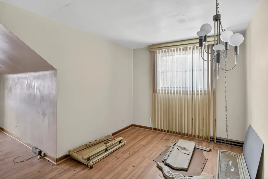 8330 South Essex Avenue Chicago IL 60617