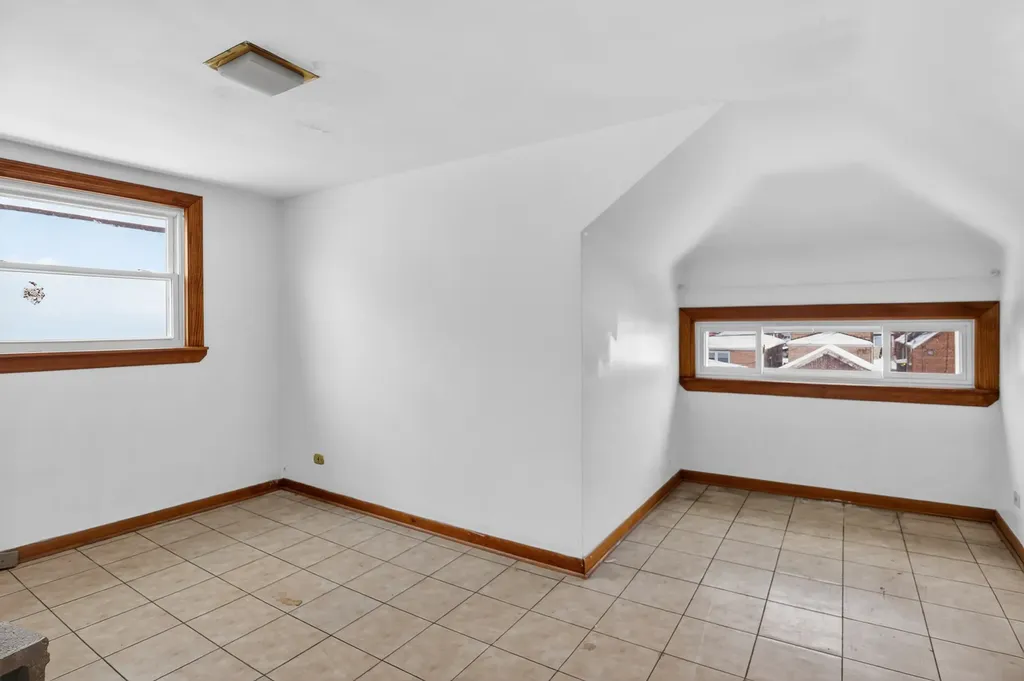 8330 South Essex Avenue Chicago IL 60617