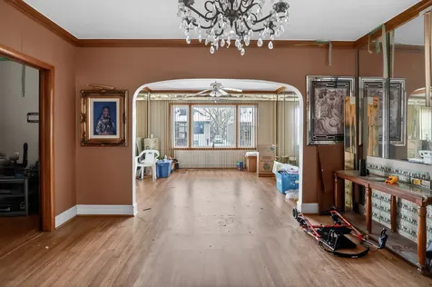 8330 South Essex Avenue Chicago IL 60617