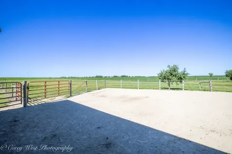 1869 Woodlawn Road Steward IL 60553