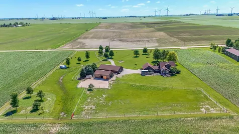 1869 Woodlawn Road Steward IL 60553