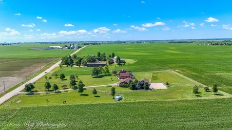 1869 Woodlawn Road Steward IL 60553