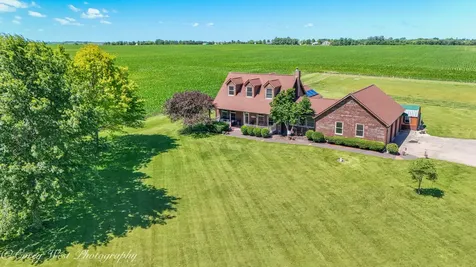 1869 Woodlawn Road Steward IL 60553