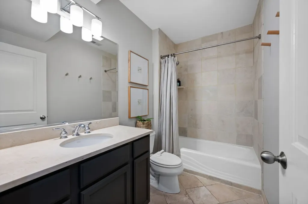 2242 West Belmont Avenue Chicago IL 60618