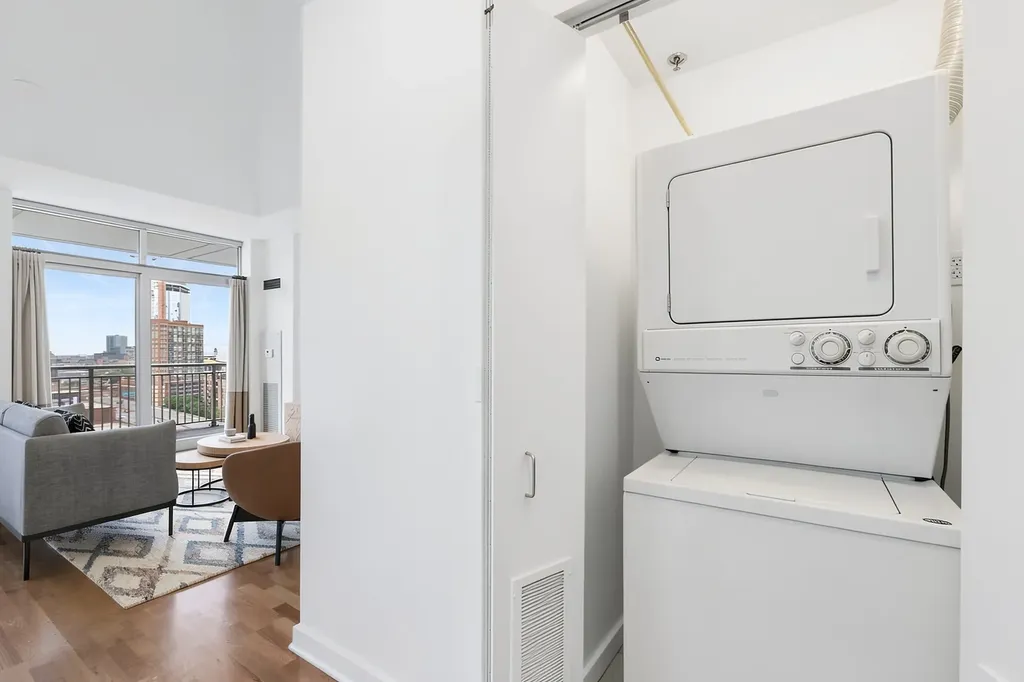330 West Grand Avenue Chicago IL 60654
