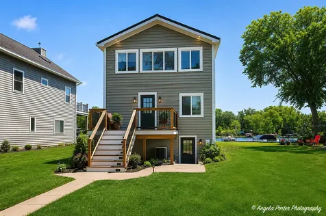 106 Country Club Drive Mchenry IL 60050