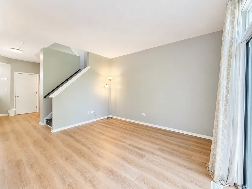 2912 White Thorn Circle Naperville IL 60564
