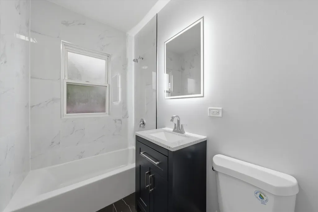7152 South Racine Avenue Chicago IL 60636