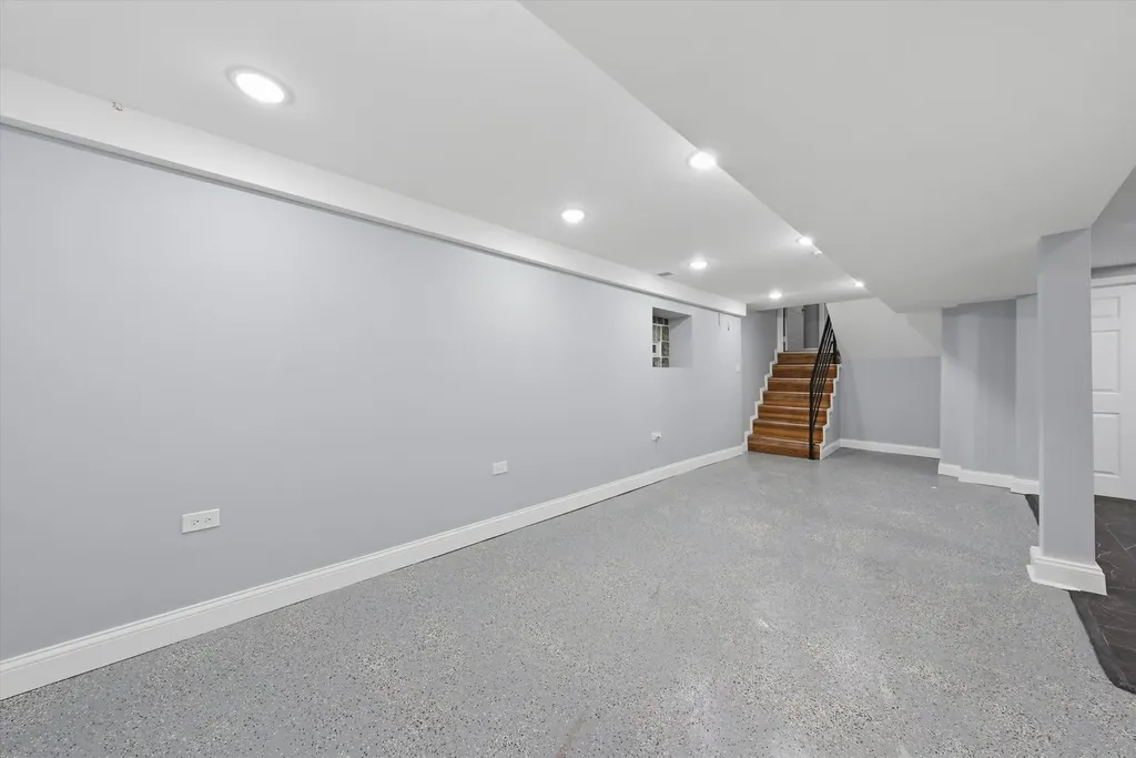 7152 South Racine Avenue Chicago IL 60636