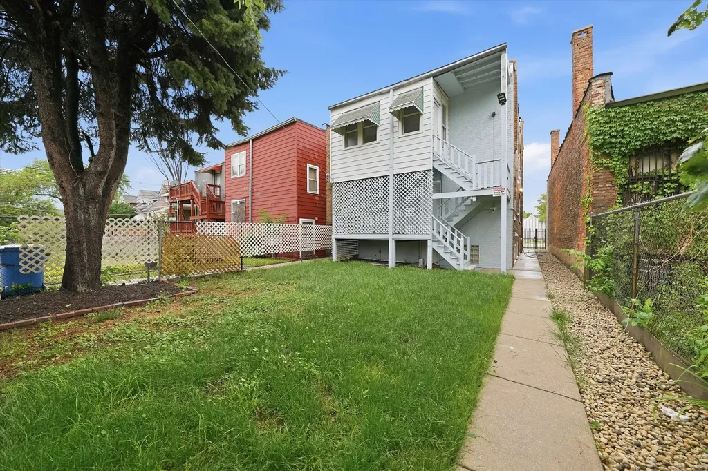 7152 South Racine Avenue Chicago IL 60636