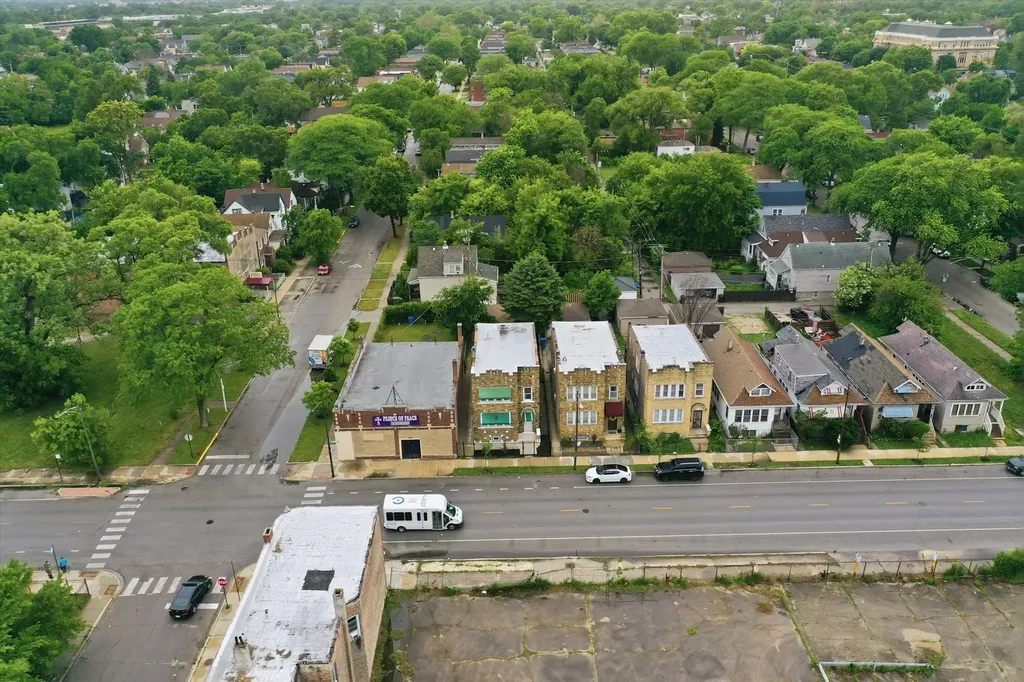 7152 South Racine Avenue Chicago IL 60636