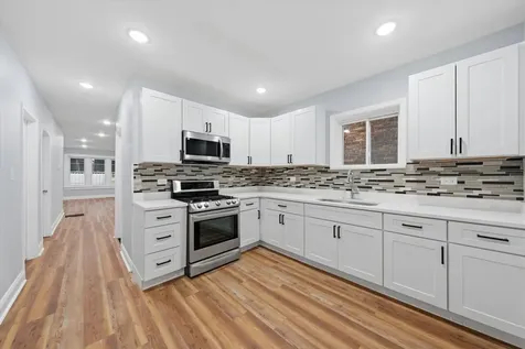 7152 South Racine Avenue Chicago IL 60636