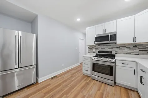 7152 South Racine Avenue Chicago IL 60636