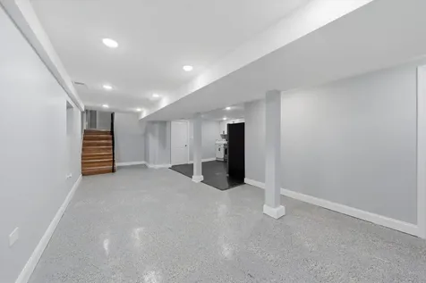 7152 South Racine Avenue Chicago IL 60636