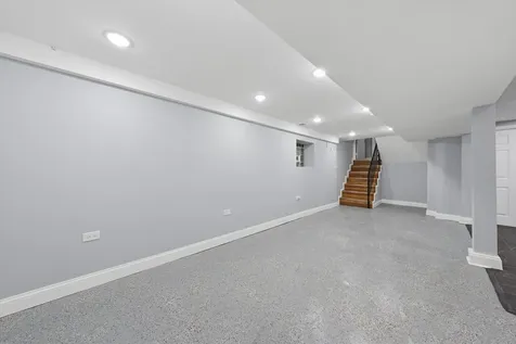 7152 South Racine Avenue Chicago IL 60636