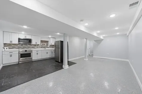 7152 South Racine Avenue Chicago IL 60636