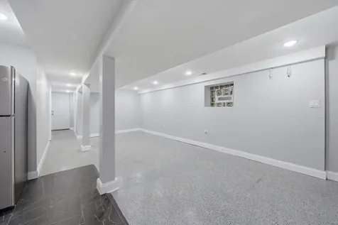 7152 South Racine Avenue Chicago IL 60636