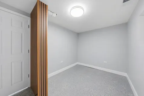 7152 South Racine Avenue Chicago IL 60636