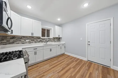 7152 South Racine Avenue Chicago IL 60636