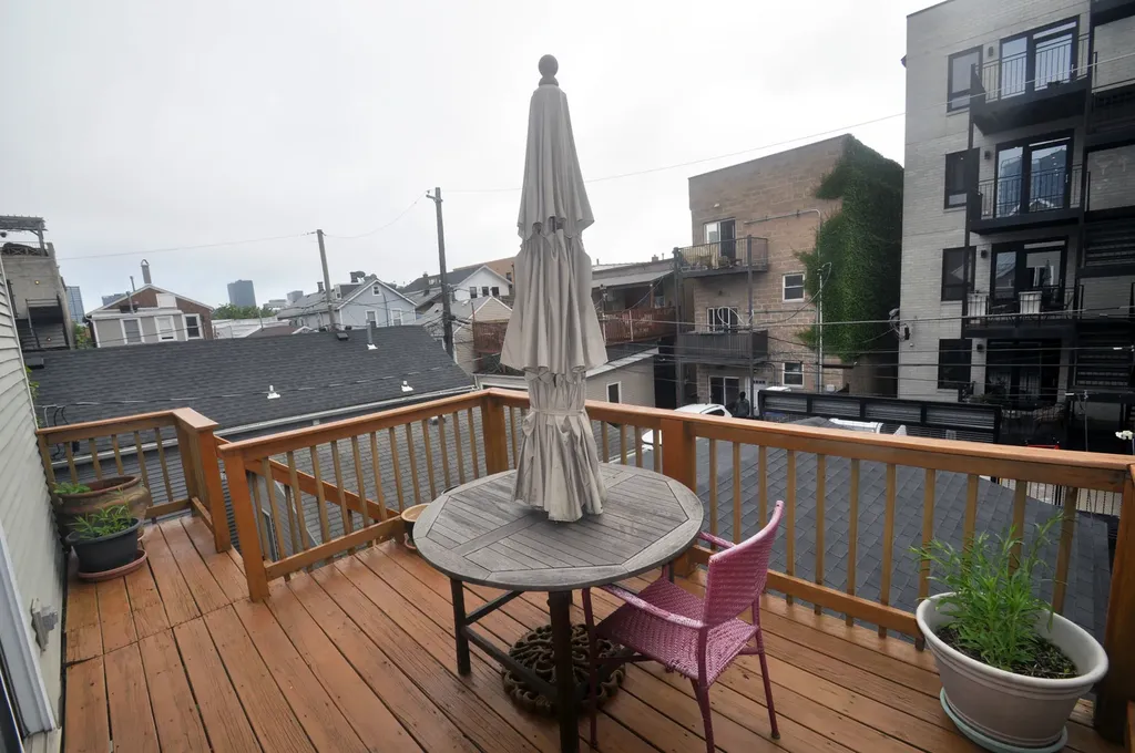718 North Willard Court Chicago IL 60642