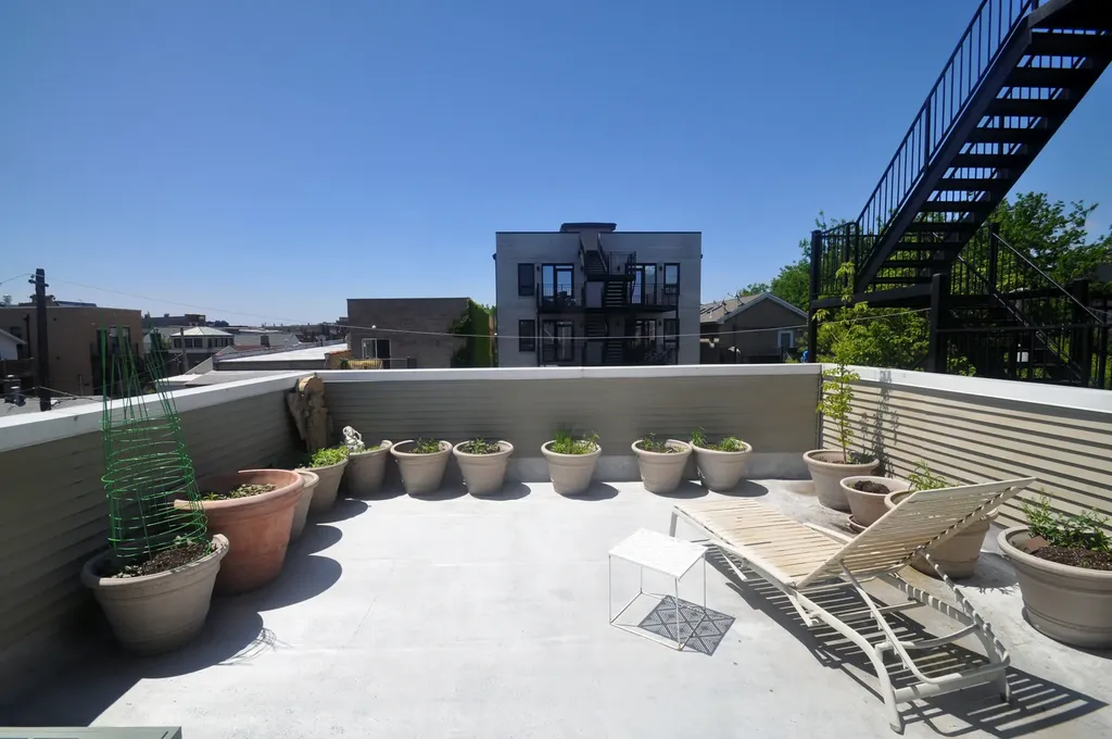 718 North Willard Court Chicago IL 60642