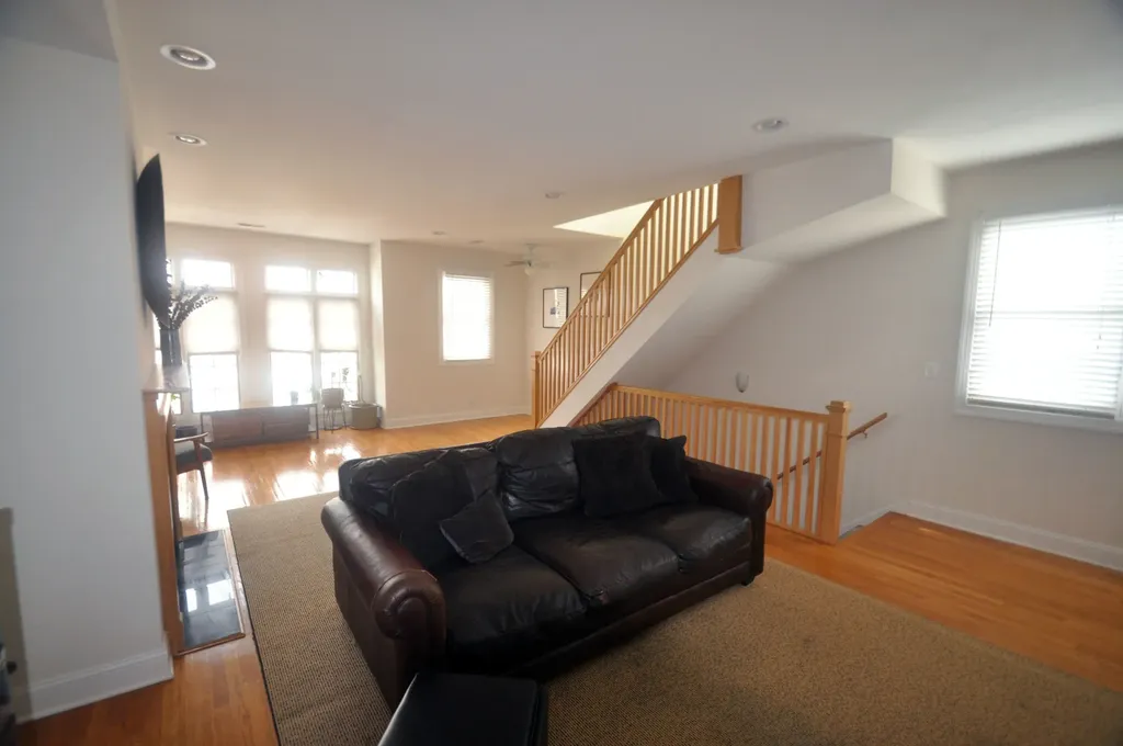 718 North Willard Court Chicago IL 60642