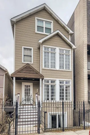 718 North Willard Court Chicago IL 60642