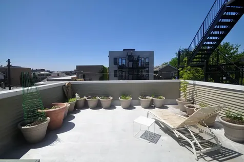 718 North Willard Court Chicago IL 60642