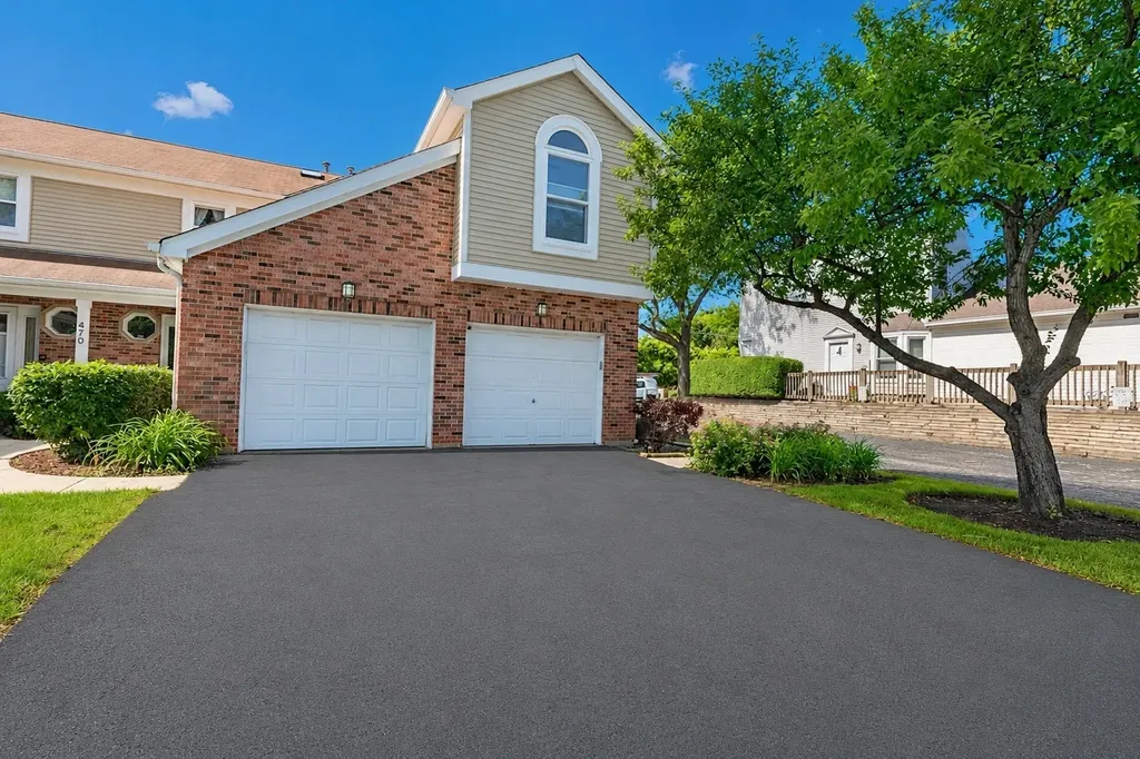 470 Nicole Drive Bartlett IL 60103