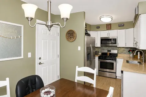 470 Nicole Drive Bartlett IL 60103