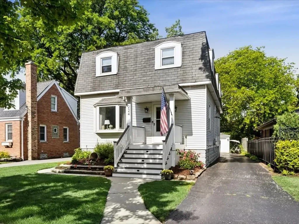224 North Highland Avenue Elmhurst IL 60126