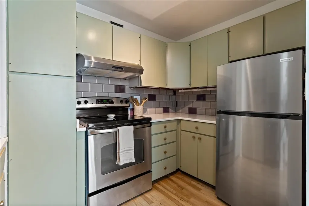 21 West Goethe Street Chicago IL 60610