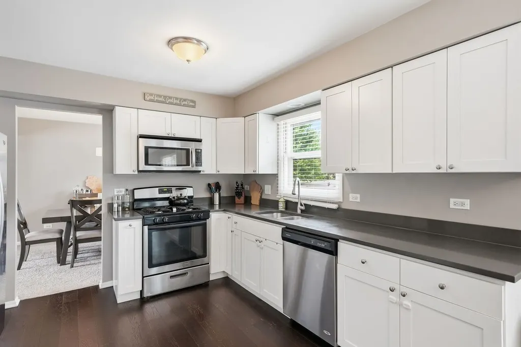 167 Brookwood Lane Bolingbrook IL 60440