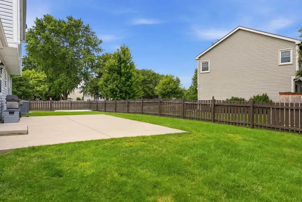 167 Brookwood Lane Bolingbrook IL 60440