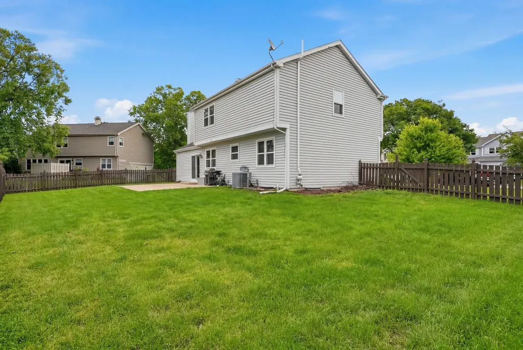 167 Brookwood Lane Bolingbrook IL 60440