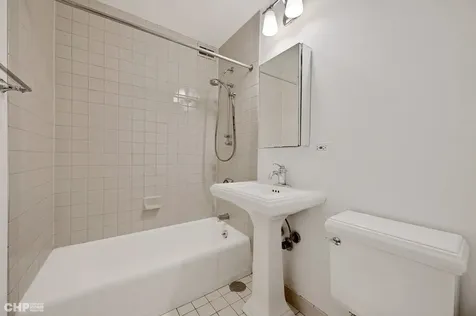 33 East Cedar Street Chicago IL 60611