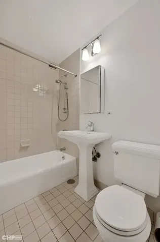 33 East Cedar Street Chicago IL 60611