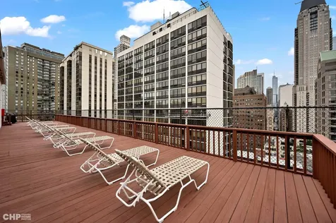 33 East Cedar Street Chicago IL 60611