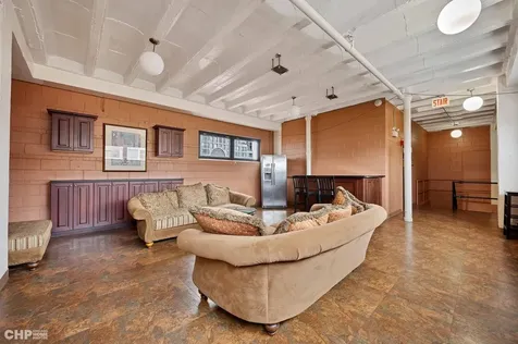 33 East Cedar Street Chicago IL 60611