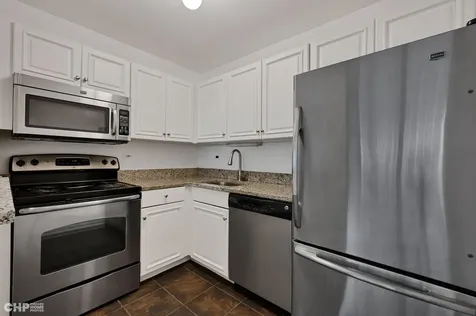 33 East Cedar Street Chicago IL 60611