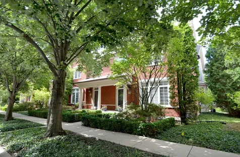 4270 Linden Tree Lane Glenview IL 60026