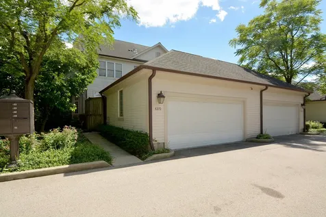 4270 Linden Tree Lane Glenview IL 60026