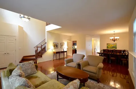 4270 Linden Tree Lane Glenview IL 60026