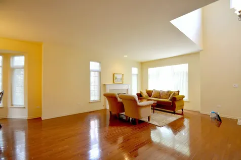 4270 Linden Tree Lane Glenview IL 60026