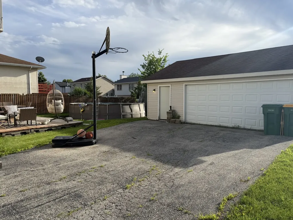 2111 Three Forks Drive Plainfield IL 60586
