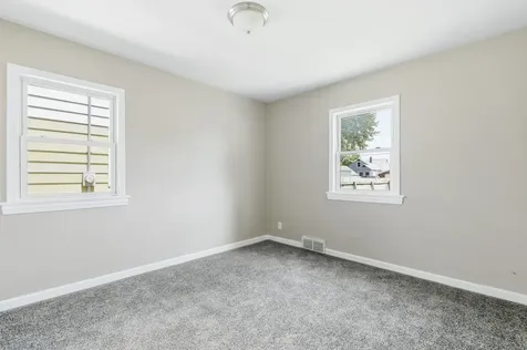 2456 32ND Street Moline IL 61265