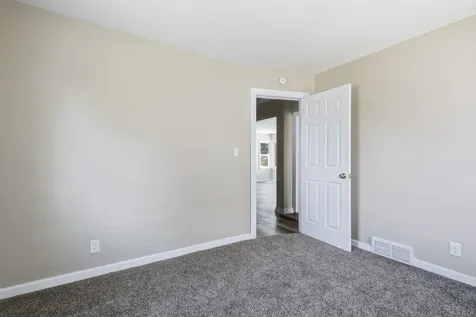 2456 32ND Street Moline IL 61265