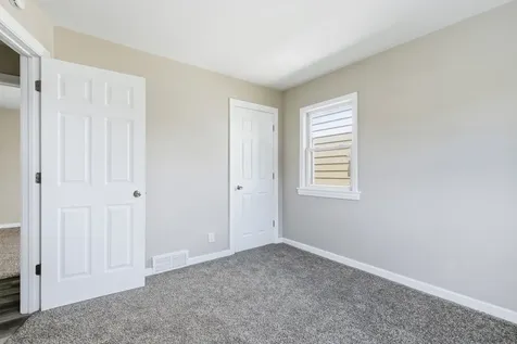2456 32ND Street Moline IL 61265