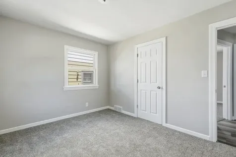 2456 32ND Street Moline IL 61265
